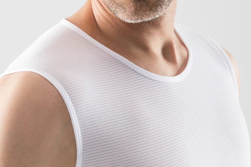 Camiseta Gore Sin Mangas Blanco Base Layer - Imagen 4