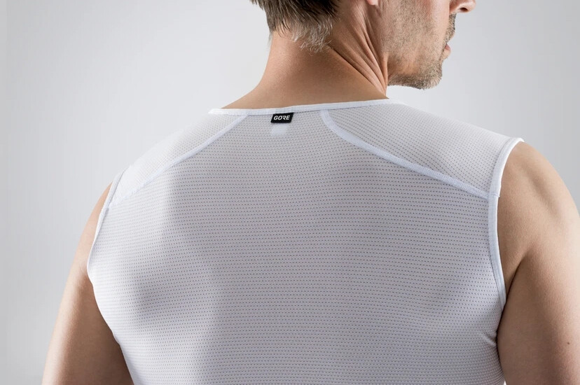 Camiseta Gore Sin Mangas Blanco Base Layer - Imagen 5